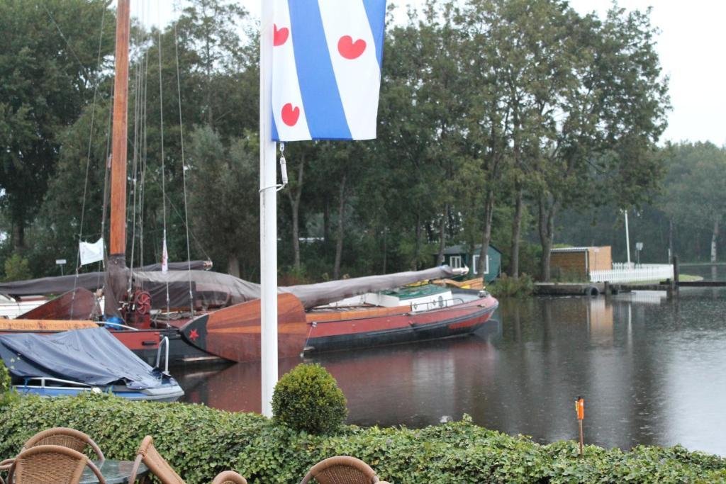 Hotel Restaurant Ie Sicht De Veenhoop Exterior foto